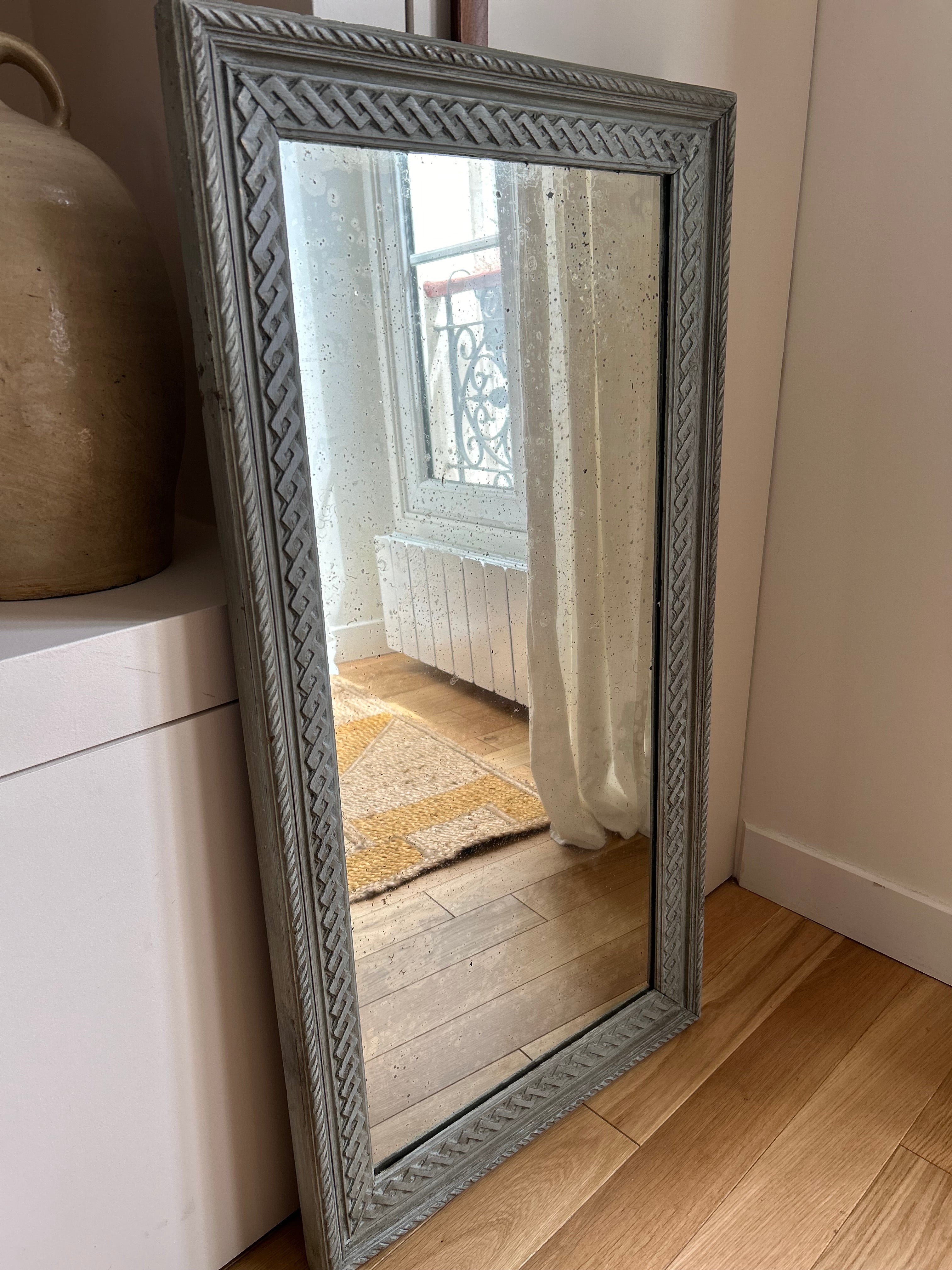 Grand miroir rectangulaire, bois sculpté