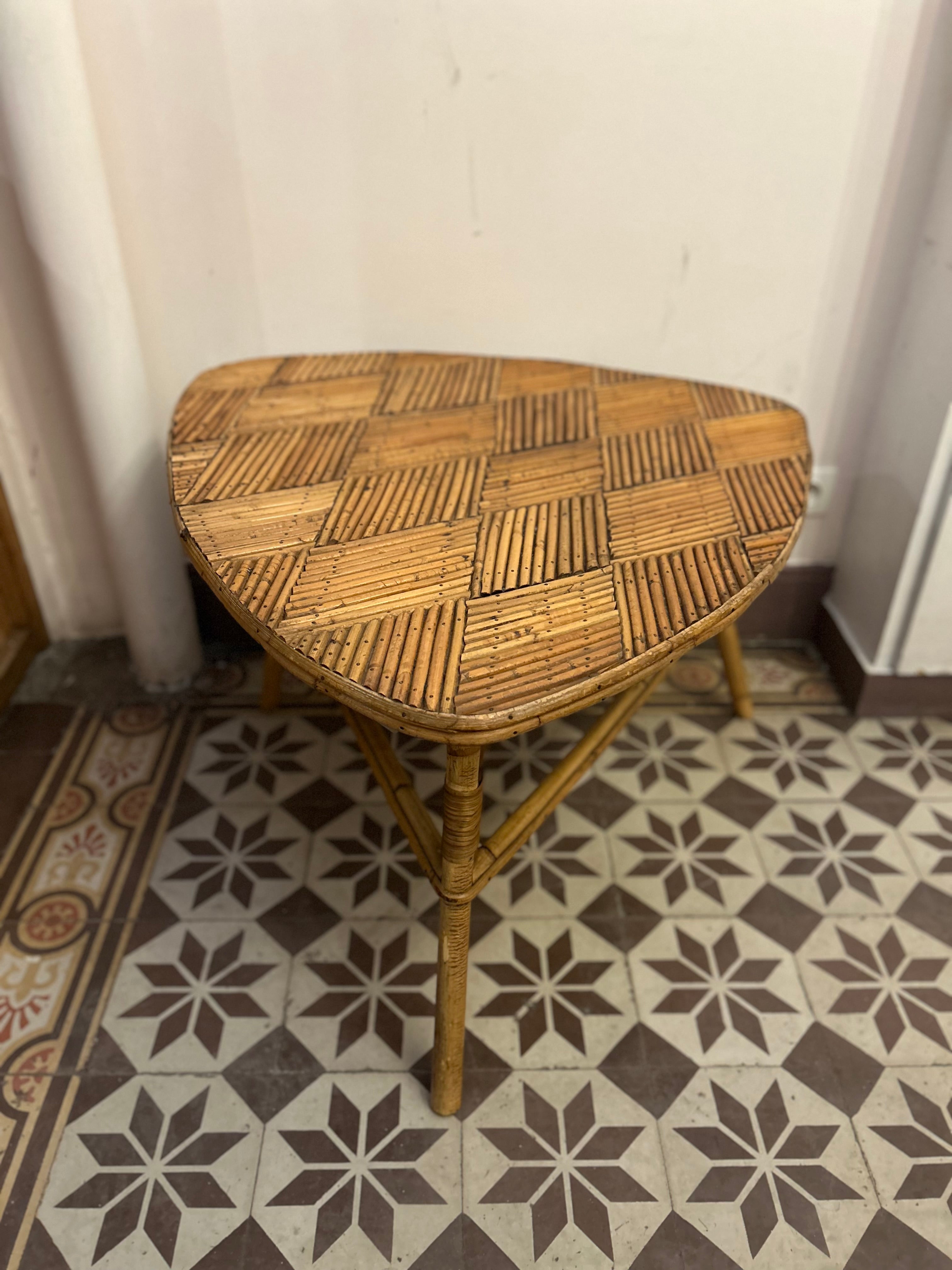 Table basse en rotin