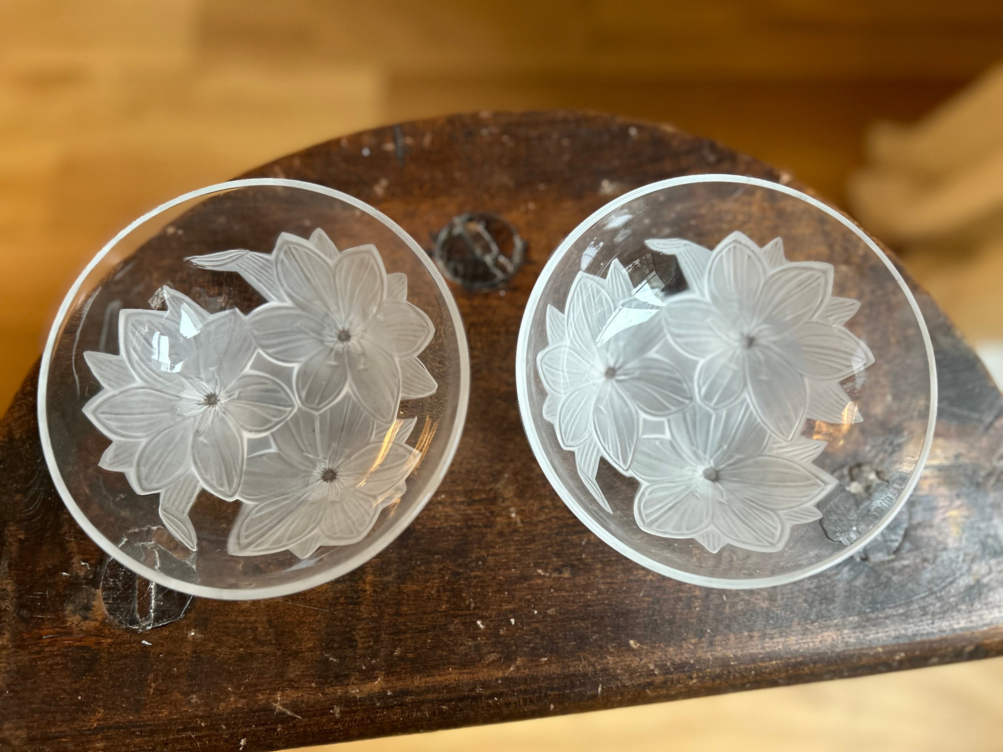Paire de bols en verre Art Déco