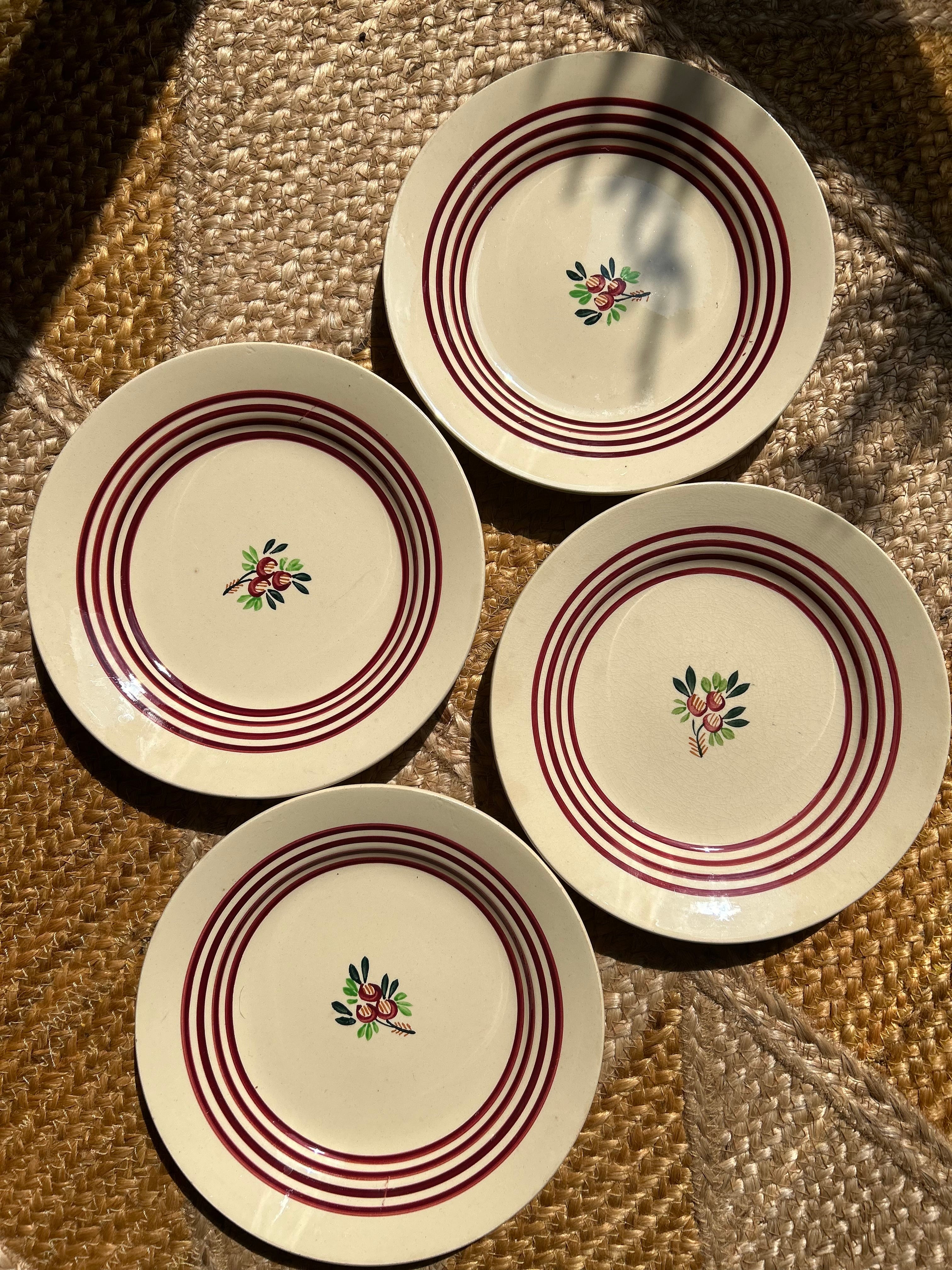 Service d’assiettes, faïencerie de Gien