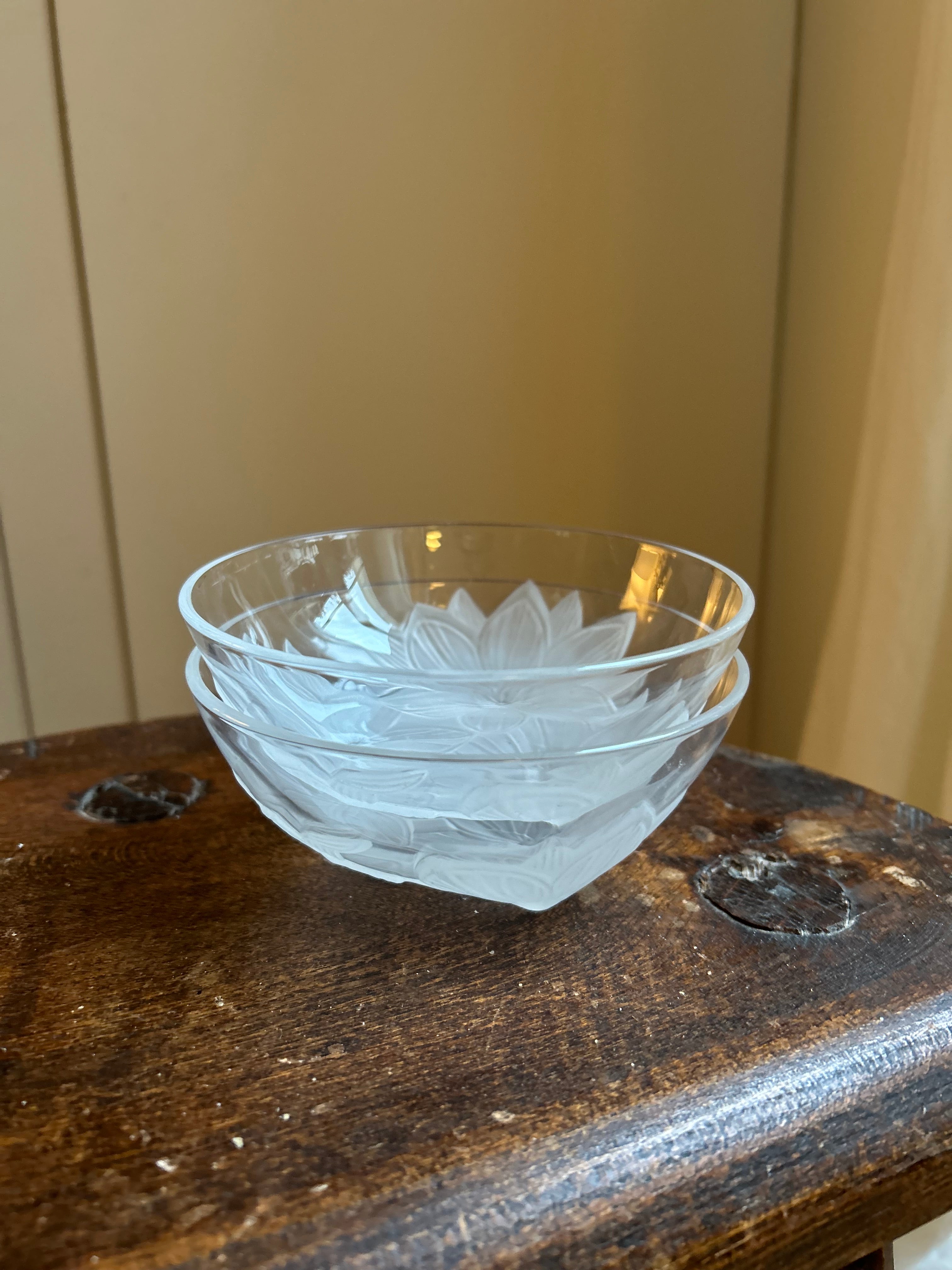 Paire de bols en verre Art Déco