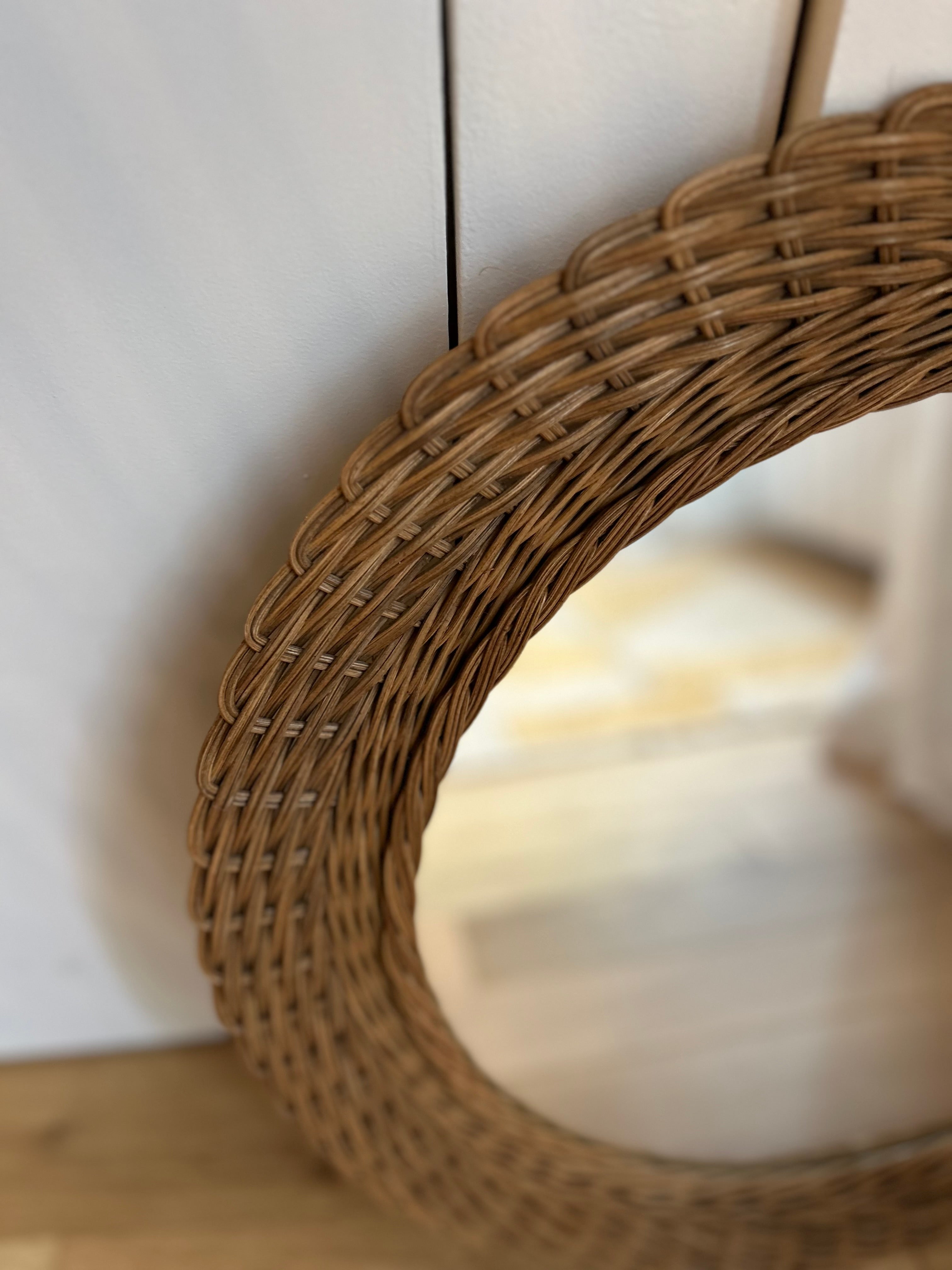 Miroir rond en osier