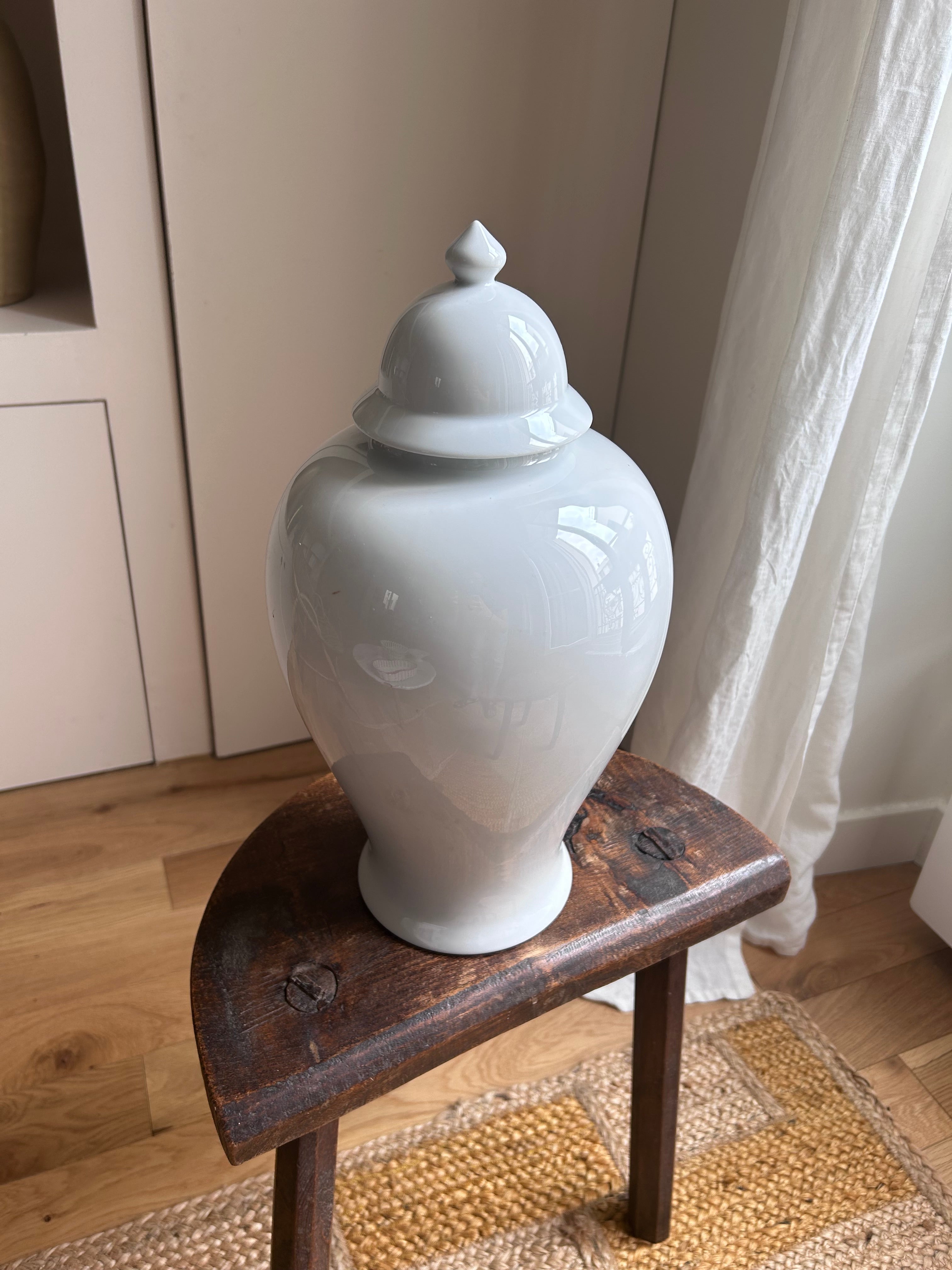 Pot en porcelaine