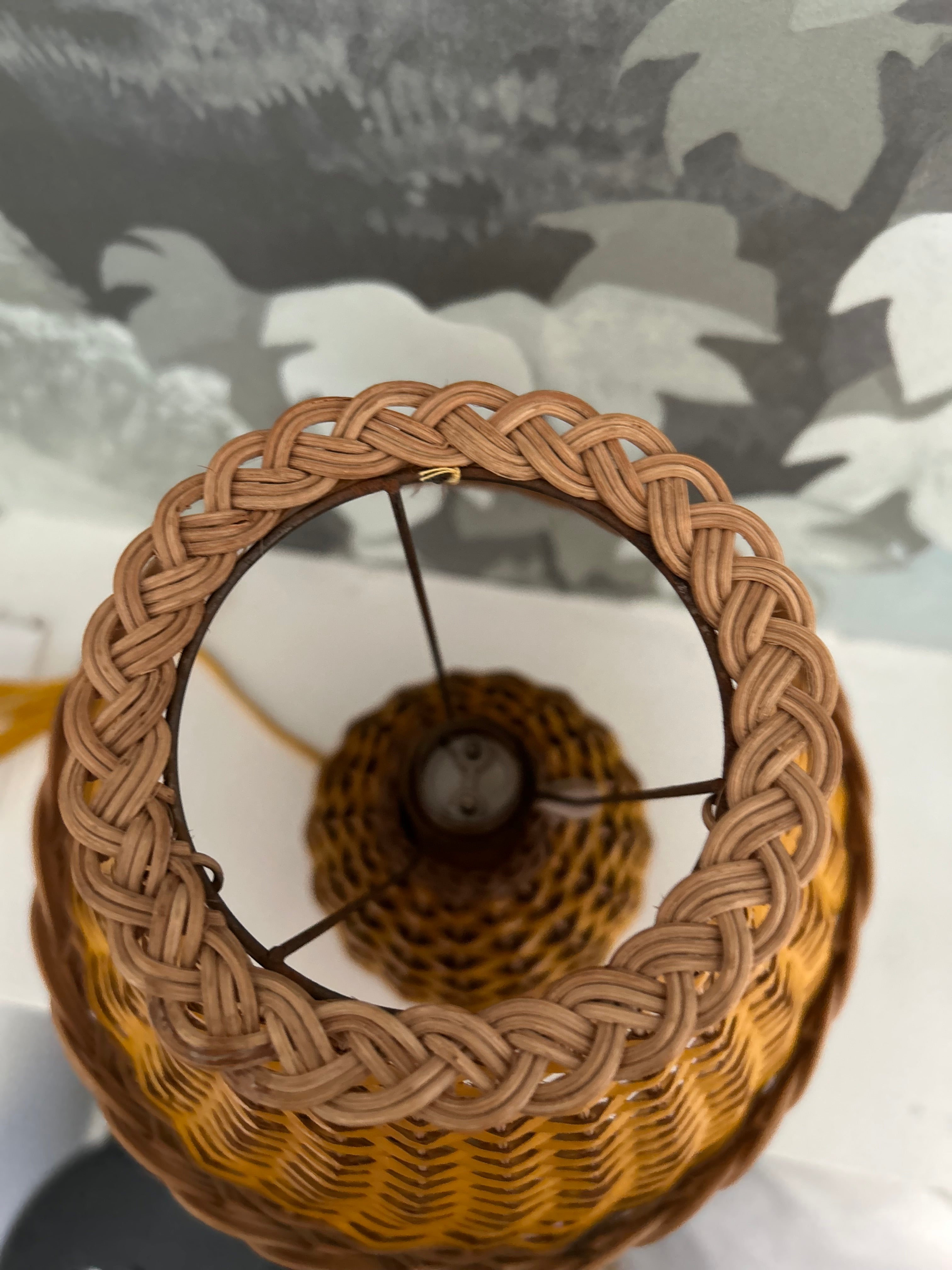 Petite lampe osier et rotin