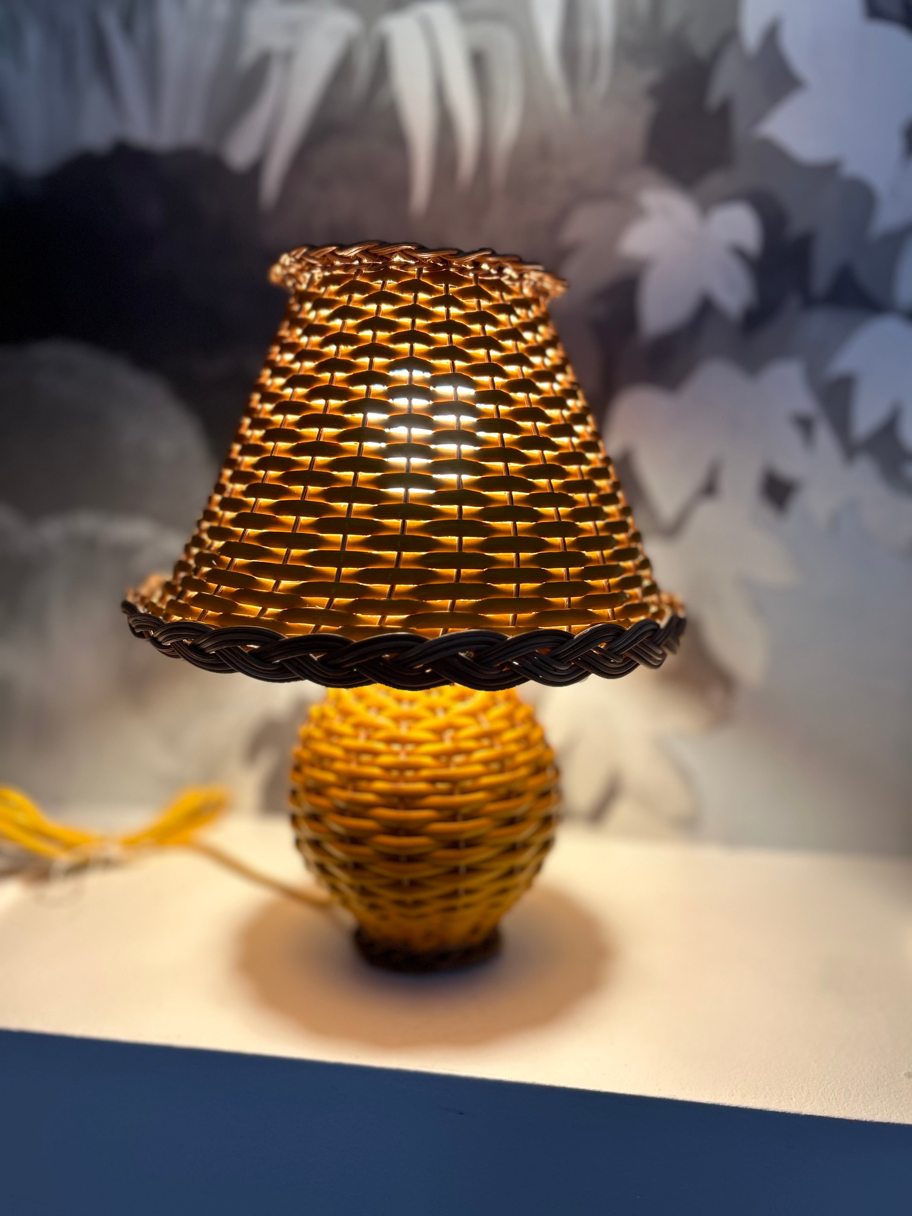 Petite lampe osier et rotin