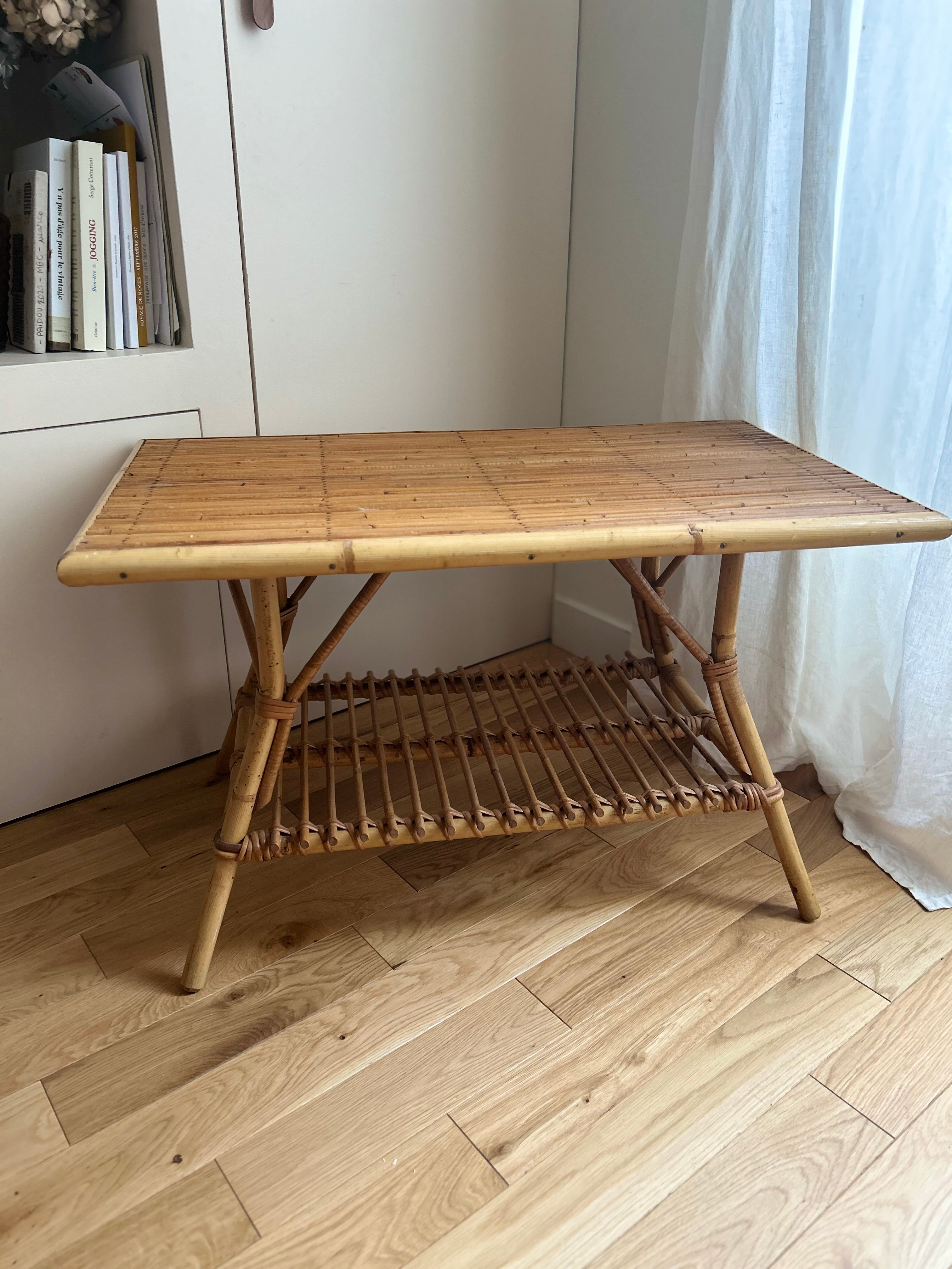 Table basse en rotin