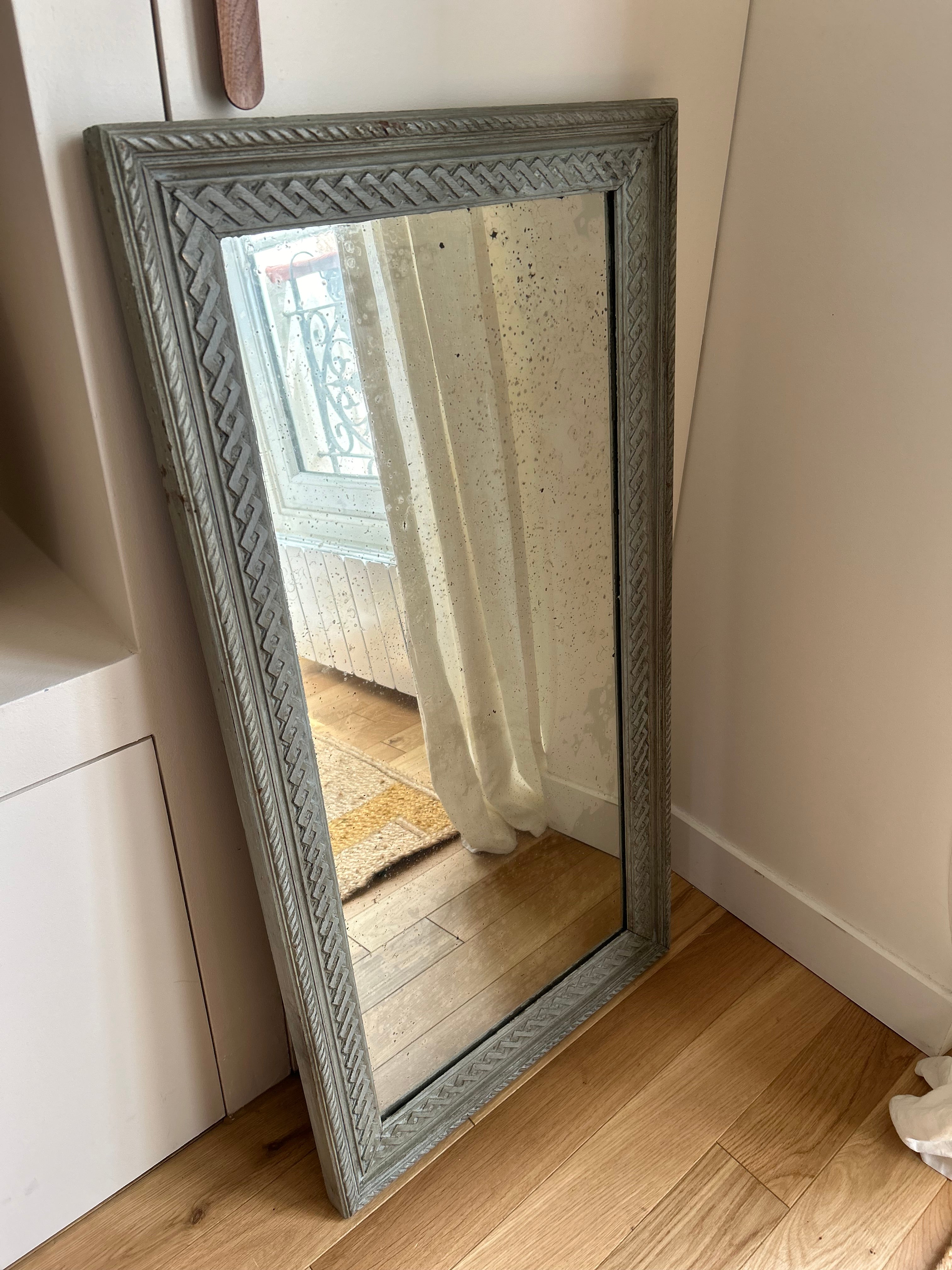 Grand miroir rectangulaire, bois sculpté