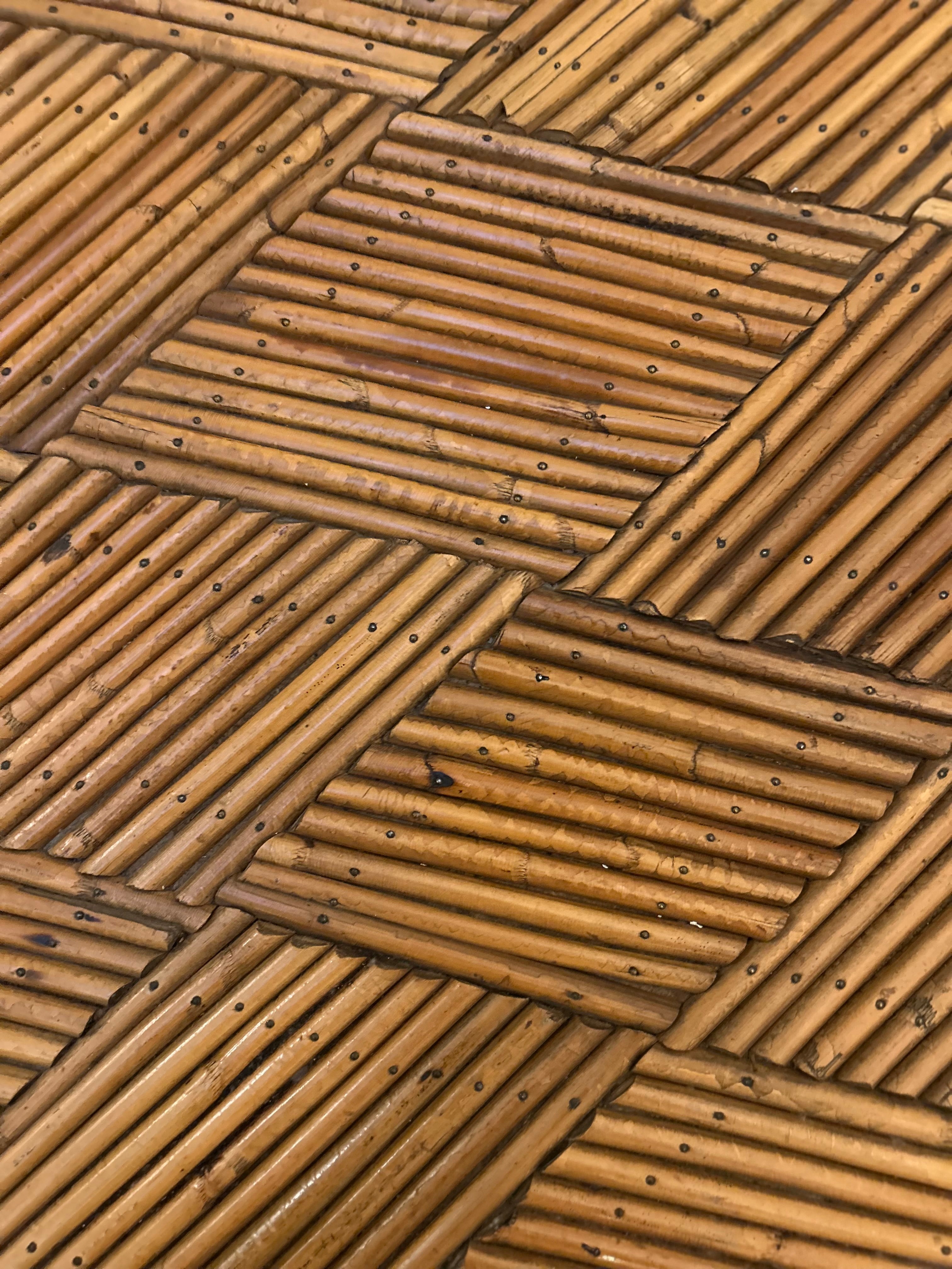 Table basse en rotin